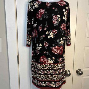 Chicos floral patterned dress with leopard print trim. Excellent condition.